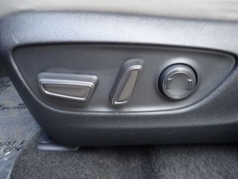 Used 2023 Toyota RAV4 XLE AWD/4WD image 12