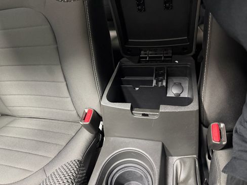 Used 2019 Nissan Frontier PRO-4X image 34