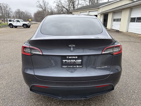 Used 2021 Tesla Model Y Long Range image 4
