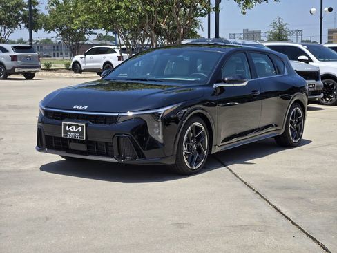 New 2026 Kia K4 EX w/ GT-Line Premium Package FWD image 2