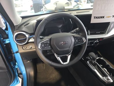 New 2026 Chevrolet Trax LT FWD image 9