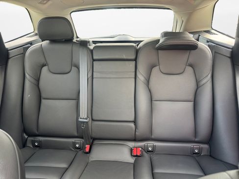Used 2020 Volvo XC60 T5 Momentum FWD image 15