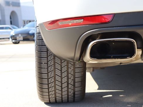 Used 2018 Porsche Macan image 50