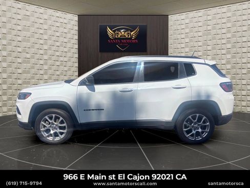 Used 2023 Jeep Compass Latitude AWD/4WD image 6