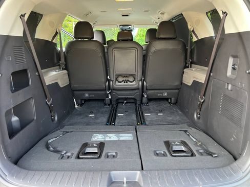 Used 2026 Kia Carnival EX FWD image 38
