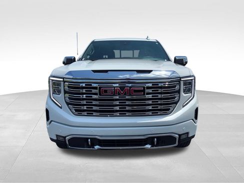 Used 2023 GMC Sierra 1500 Denali w/ Denali Reserve Package AWD/4WD image 7