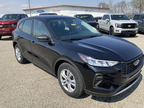 Used 2024 Ford Escape FWD image 2