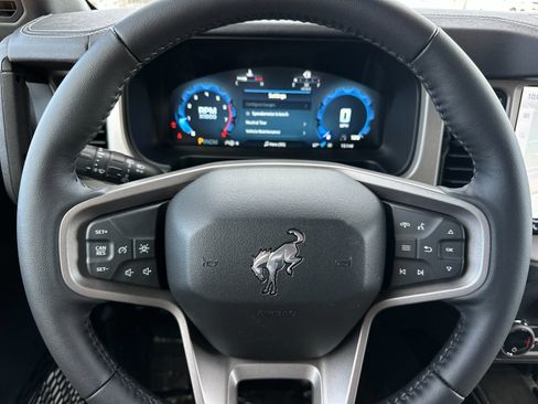 New 2026 Ford Bronco Outer Banks w/ Sasquatch Package image 25