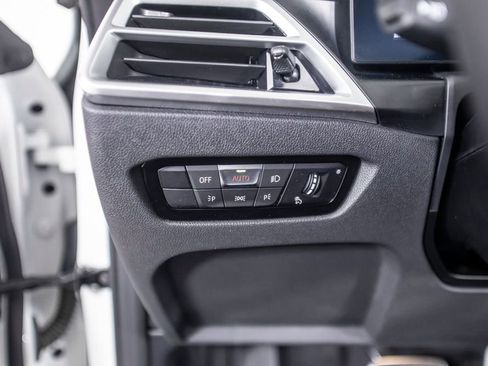 Used 2025 BMW 430i Convertible w/ M Sport Package RWD image 40