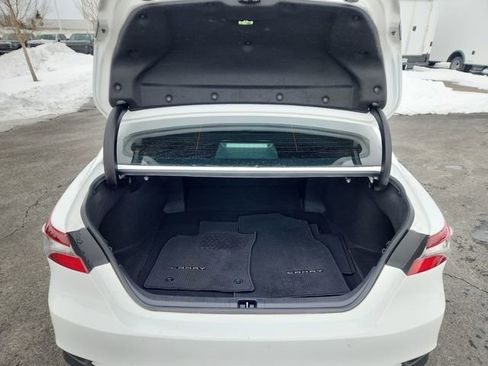 Used 2022 Toyota Camry LE image 28