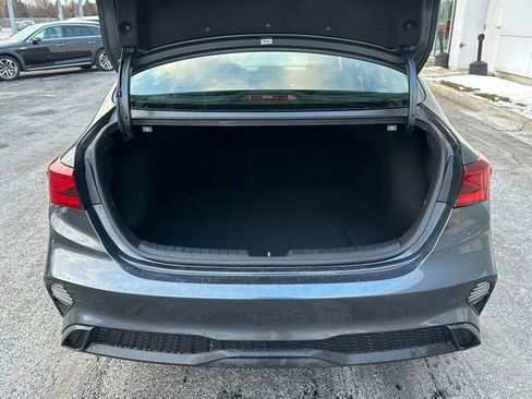 Used 2022 Kia Forte LXS w/ LXS Technology Package image 16