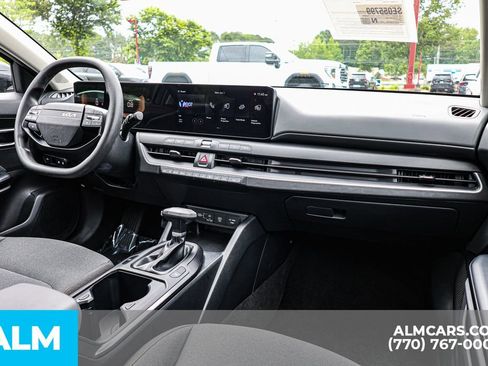 Used 2025 Kia K4 FWD image 29