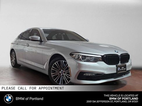 Used 2018 BMW 530e xDrive w/ Premium Package 2 AWD/4WD image 1