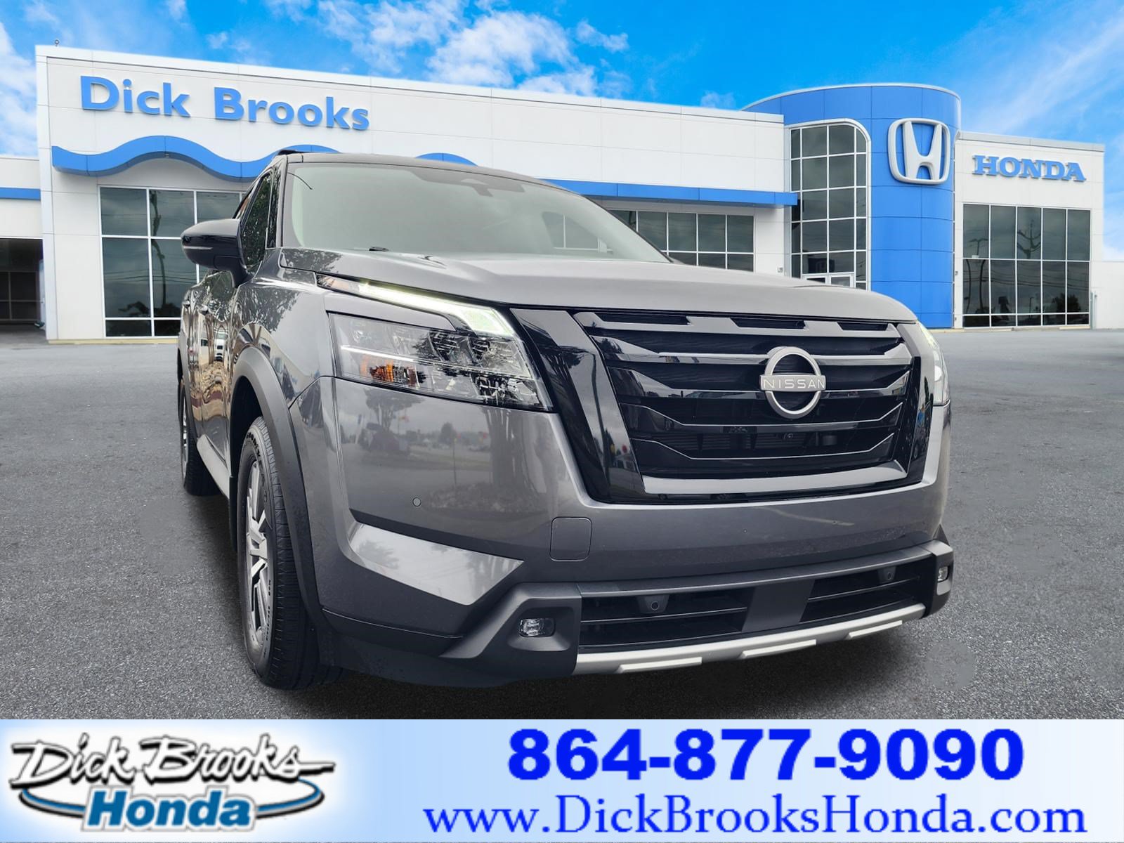 Used 2022 Nissan Pathfinder SL w/ SL Black Package AWD/4WD image 1
