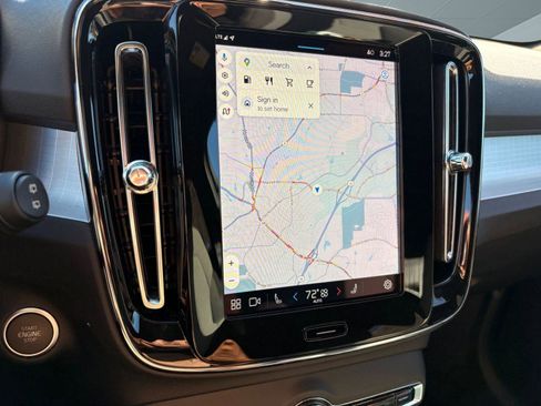 Certified 2025 Volvo XC40 B5 Core image 29