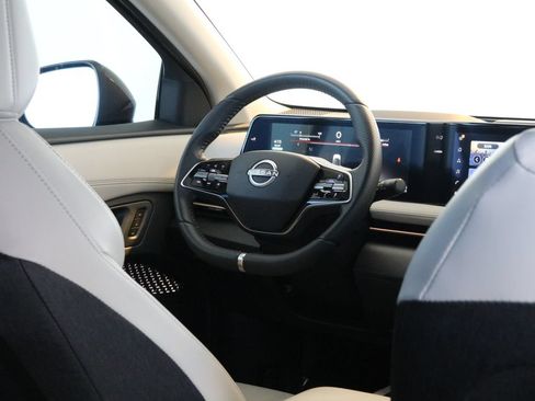 Used 2024 Nissan Ariya AWD image 38