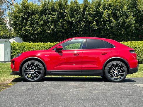 New 2026 Porsche Macan Electric RWD image 2