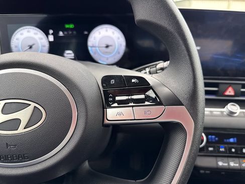 Certified 2024 Hyundai Elantra SEL FWD image 27