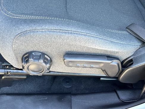 Used 2024 Jeep Gladiator Sport AWD/4WD image 19