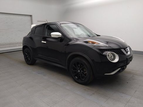 Used 2017 Nissan Juke SV image 11