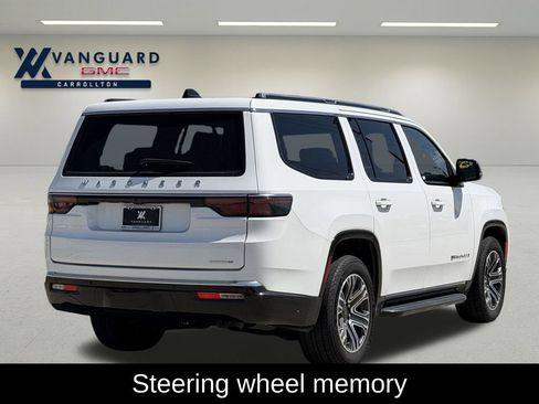 Used 2024 Jeep Wagoneer Series II w/ Flexible Seating Group AWD/4WD image 10