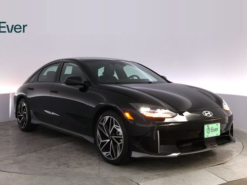 Used 2023 Hyundai Ioniq 6 Limited RWD image 13