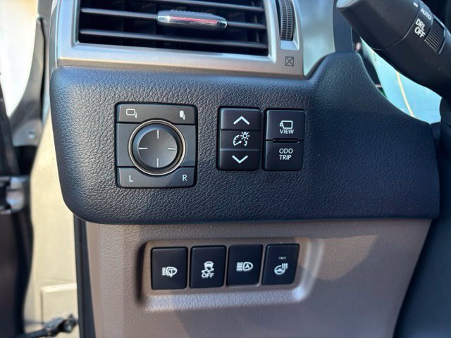 Used 2020 Lexus GX 460 Luxury w/ Accessory Package AWD/4WD image 27