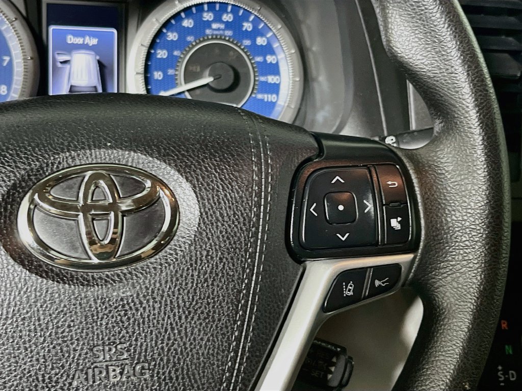 Used 2019 Toyota Sienna LE FWD image 14