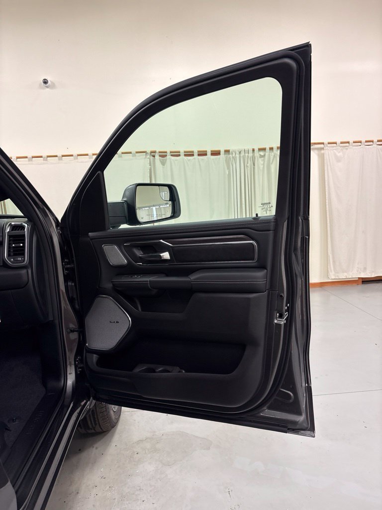 New 2027 RAM 1500 Laramie AWD/4WD image 27