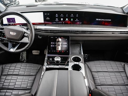 Used 2025 Cadillac Escalade V AWD/4WD image 11