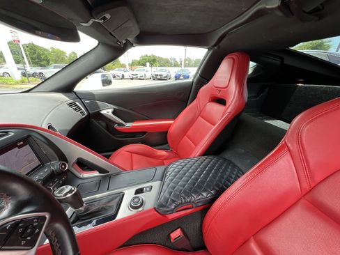 Used 2016 Chevrolet Corvette Z06 w/ 2LZ Preferred Equipment Group RWD image 3