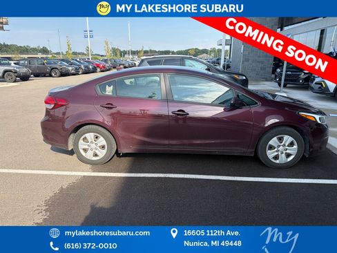 Used 2017 Kia Forte LX FWD image 8