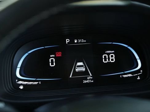 Used 2025 Hyundai Venue SEL FWD image 32