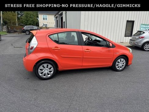 Used 2013 Toyota Prius C Two image 3