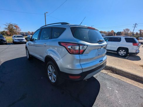 Used 2018 Ford Escape SE w/ Ford Safe & Smart Package image 5