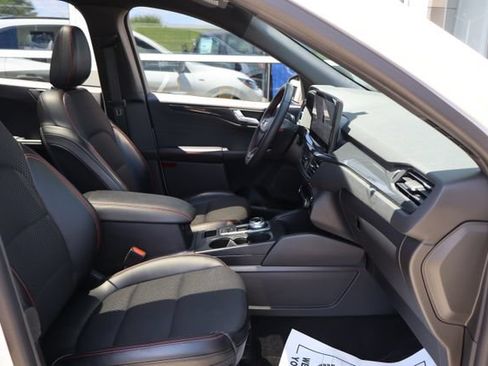 Certified 2023 Ford Escape ST-Line w/ Tech Pack #1 FWD image 35