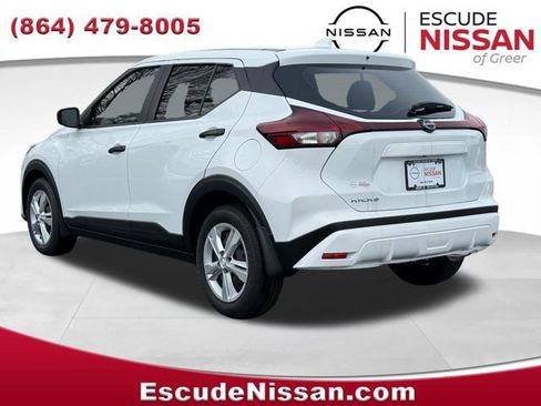 New 2025 Nissan Kicks Play S FWD image 5