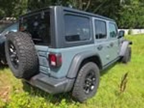 Used 2024 Jeep Wrangler Unlimited AWD/4WD image 8