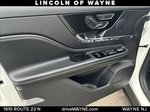 Certified 2024 Lincoln Corsair AWD w/ Equipment Group 101A image 13
