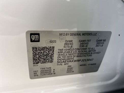 Used 2023 Buick Enclave Essence w/ Experience Buick Package AWD/4WD image 28