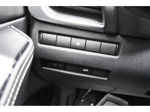 Certified 2022 Nissan Rogue SV w/ SV Premium Package image 17