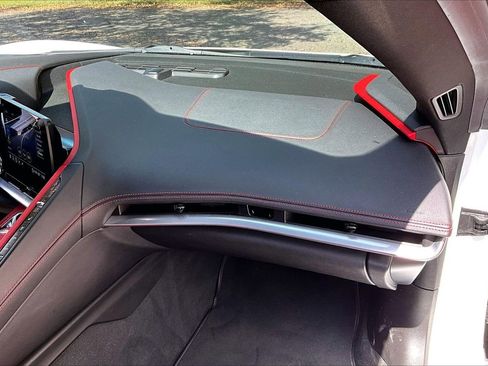 Used 2021 Chevrolet Corvette Stingray Preferred Conv w/ Z51 Performance Package image 19