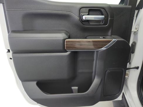 Used 2021 Chevrolet Silverado 1500 RST image 22