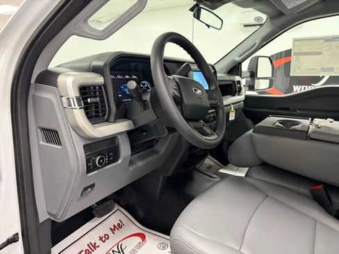 New 2026 Ford F250 XL w/ XL Chrome Package image 9