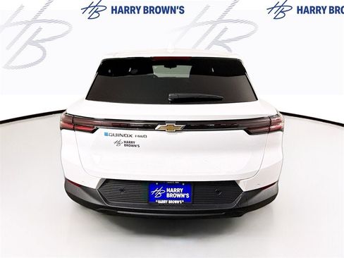 New 2026 Chevrolet Equinox EV LT image 30