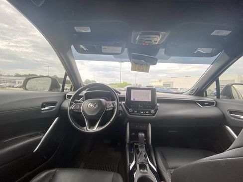 Used 2023 Toyota Corolla Cross AWD Hybrid w/ Convenience Package image 5