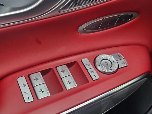 Certified 2025 Genesis GV70 3.5T Sport w/ Sport Advanced Package image 32