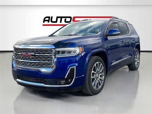 Used 2023 GMC Acadia Denali w/ Denali Ultimate Package image 3