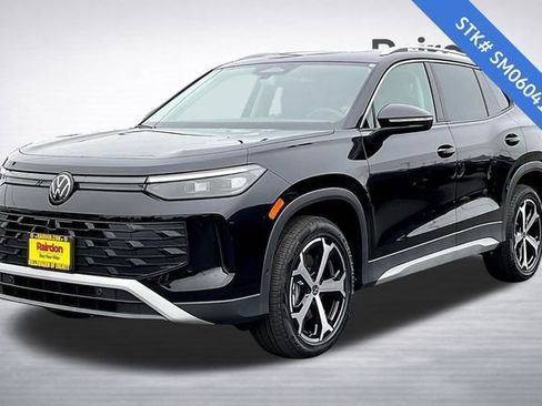 New 2025 Volkswagen Tiguan SE AWD/4WD image 2