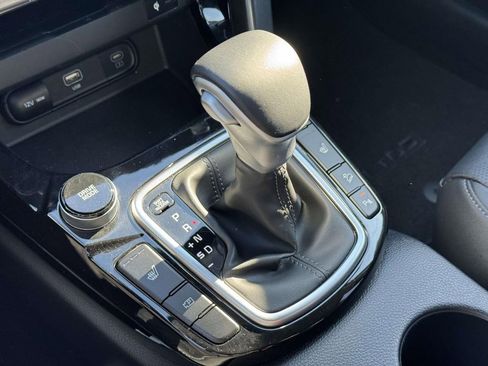 Used 2025 Kia Seltos SX image 28